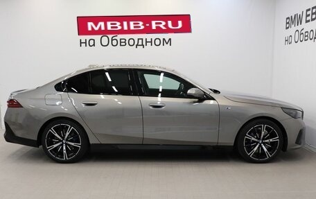 BMW 5 серия, 2023 год, 13 499 000 рублей, 6 фотография