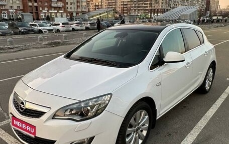 Opel Astra J, 2010 год, 900 000 рублей, 3 фотография