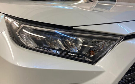 Toyota RAV4, 2019 год, 2 фотография