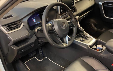 Toyota RAV4, 2019 год, 5 фотография