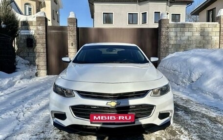 Chevrolet Malibu IX, 2016 год, 1 465 000 рублей, 3 фотография