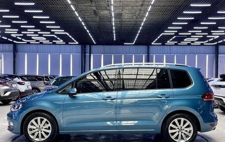 Volkswagen Touran III, 2021 год, 2 800 000 рублей, 7 фотография