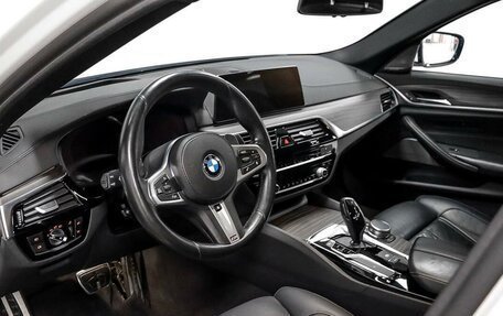 BMW 5 серия, 2019 год, 5 733 000 рублей, 14 фотография