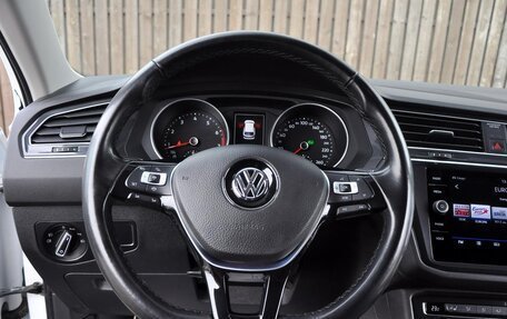 Volkswagen Tiguan II, 2019 год, 2 450 000 рублей, 14 фотография