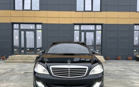 Mercedes-Benz S-Класс, 2006 год, 1 350 000 рублей, 1 фотография