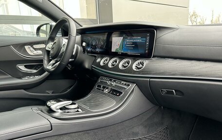 Mercedes-Benz E-Класс, 2019 год, 4 999 000 рублей, 12 фотография