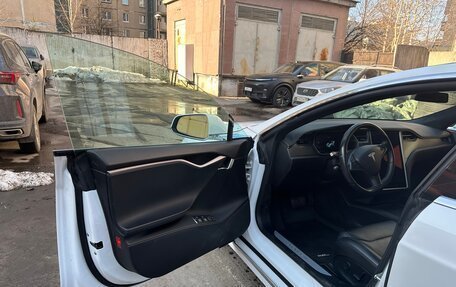Tesla Model S I, 2018 год, 4 000 000 рублей, 4 фотография
