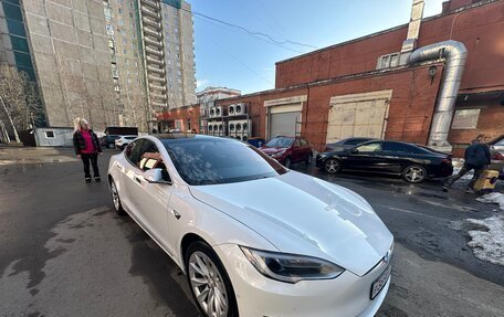 Tesla Model S I, 2018 год, 4 000 000 рублей, 2 фотография