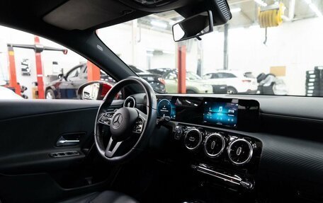 Mercedes-Benz A-Класс, 2018 год, 2 499 000 рублей, 20 фотография