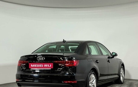 Audi A4, 2018 год, 2 256 000 рублей, 5 фотография