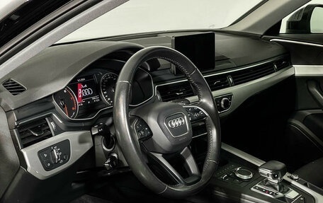 Audi A4, 2018 год, 2 256 000 рублей, 13 фотография