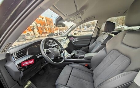 Audi e-tron I, 2021 год, 5 555 555 рублей, 7 фотография
