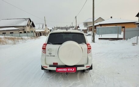 Toyota RAV4, 2011 год, 1 950 000 рублей, 14 фотография