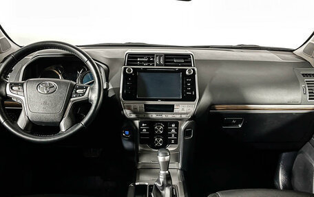 Toyota Land Cruiser Prado 150 рестайлинг 2, 2019 год, 6 197 000 рублей, 12 фотография