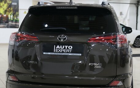 Toyota RAV4, 2019 год, 2 499 000 рублей, 17 фотография