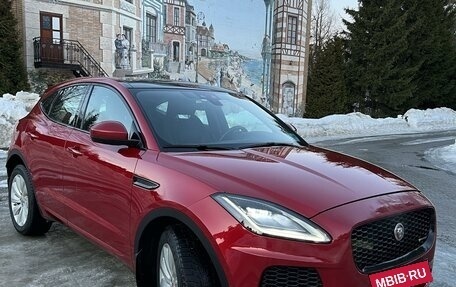Jaguar E-Pace, 2018 год, 3 100 000 рублей, 3 фотография