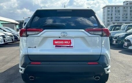 Toyota RAV4, 2021 год, 2 798 000 рублей, 7 фотография