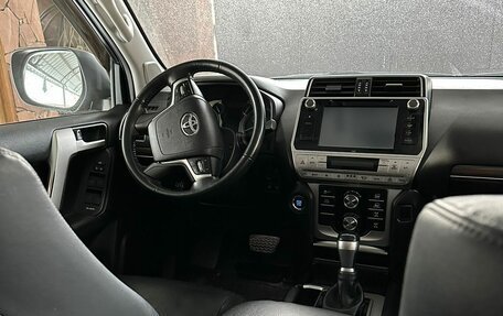 Toyota Land Cruiser Prado 150 рестайлинг 2, 2018 год, 5 600 000 рублей, 2 фотография