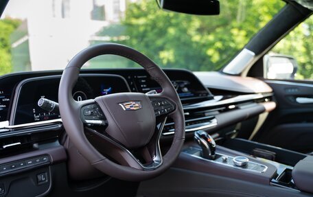 Cadillac Escalade V, 2023 год, 18 990 000 рублей, 10 фотография