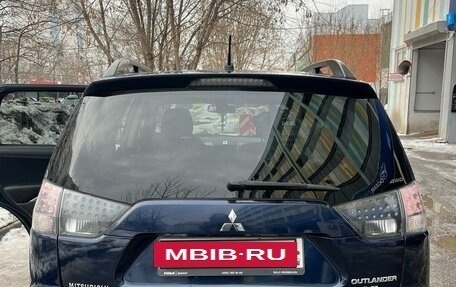 Mitsubishi Outlander III рестайлинг 3, 2012 год, 1 595 000 рублей, 4 фотография