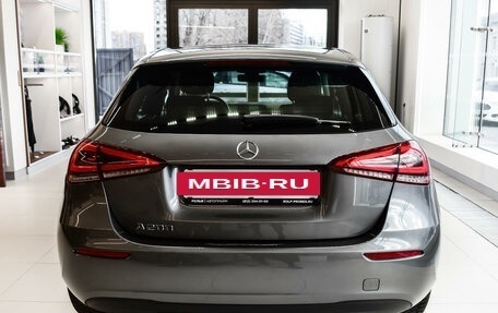Mercedes-Benz A-Класс, 2019 год, 2 649 000 рублей, 5 фотография