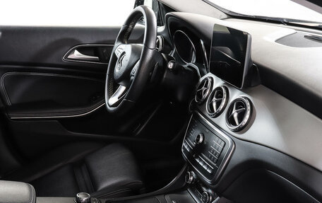 Mercedes-Benz GLA, 2016 год, 2 158 000 рублей, 15 фотография