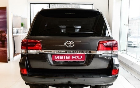 Toyota Land Cruiser 200, 2015 год, 6 949 000 рублей, 5 фотография