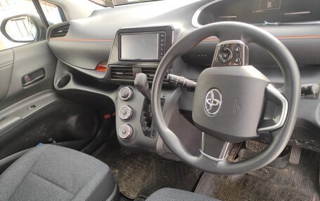 Toyota Sienta II, 2018 год, 1 590 000 рублей, 4 фотография