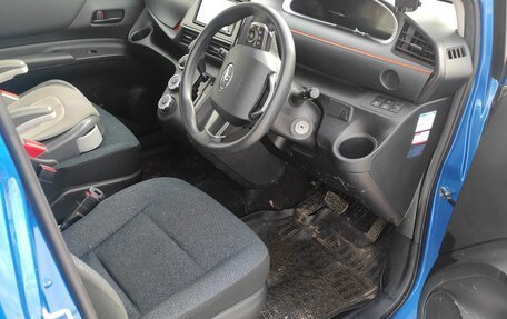 Toyota Sienta II, 2018 год, 1 590 000 рублей, 3 фотография