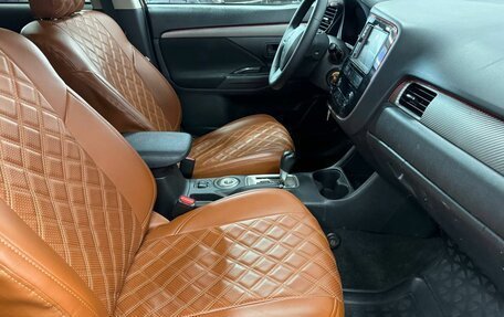 Mitsubishi Outlander III рестайлинг 3, 2012 год, 1 390 000 рублей, 10 фотография