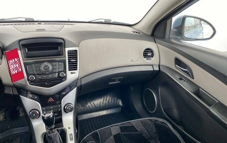 Chevrolet Cruze II, 2011 год, 681 000 рублей, 15 фотография