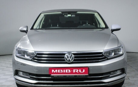 Volkswagen Passat B8 рестайлинг, 2015 год, 1 790 000 рублей, 2 фотография