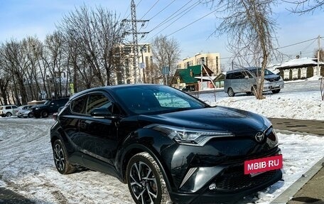 Toyota C-HR I рестайлинг, 2018 год, 2 060 000 рублей, 3 фотография