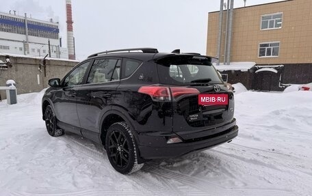Toyota RAV4, 2019 год, 3 350 000 рублей, 3 фотография
