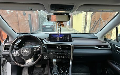 Lexus RX IV рестайлинг, 2017 год, 4 800 000 рублей, 9 фотография