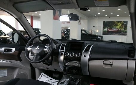 Mitsubishi Pajero Sport II рестайлинг, 2013 год, 1 549 000 рублей, 9 фотография