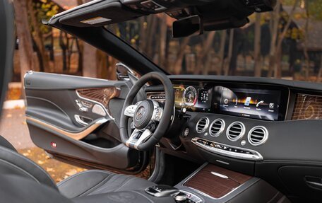 Mercedes-Benz S-Класс AMG, 2018 год, 21 000 000 рублей, 13 фотография