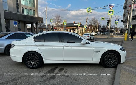 BMW 5 серия, 2011 год, 2 400 000 рублей, 7 фотография