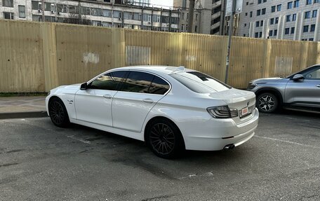 BMW 5 серия, 2011 год, 2 400 000 рублей, 4 фотография