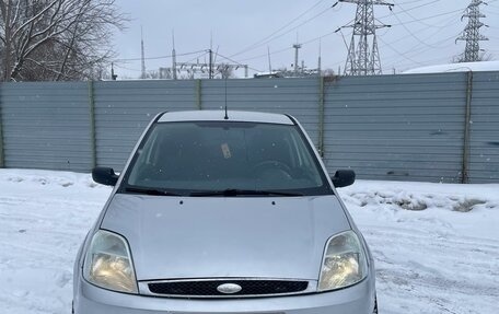 Ford Fiesta, 2005 год, 400 000 рублей, 2 фотография