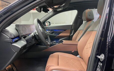 BMW 5 серия, 2023 год, 10 600 000 рублей, 15 фотография