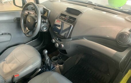 Chevrolet Spark III, 2011 год, 750 000 рублей, 12 фотография