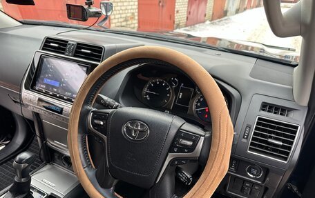 Toyota Land Cruiser Prado 150 рестайлинг 2, 2018 год, 4 500 000 рублей, 9 фотография