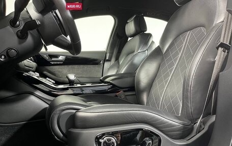 Audi A8, 2012 год, 2 950 000 рублей, 13 фотография
