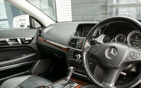 Mercedes-Benz E-Класс, 2011 год, 1 650 000 рублей, 24 фотография