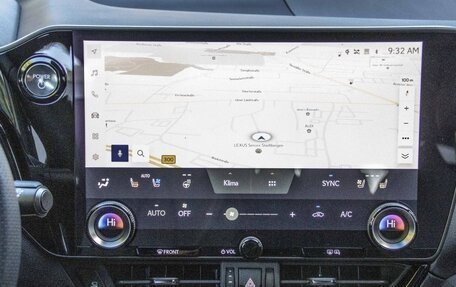 Lexus NX, 2024 год, 6 030 000 рублей, 9 фотография