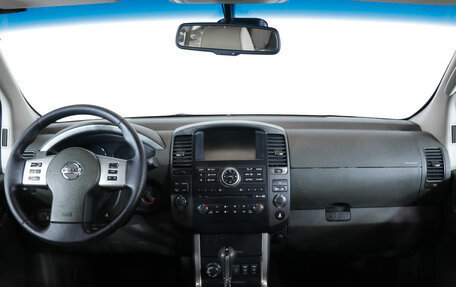 Nissan Pathfinder, 2011 год, 2 140 000 рублей, 12 фотография