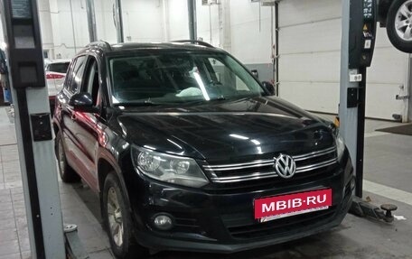 Volkswagen Tiguan I, 2013 год, 1 360 000 рублей, 2 фотография
