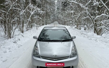 Toyota Prius, 2006 год, 890 000 рублей, 4 фотография