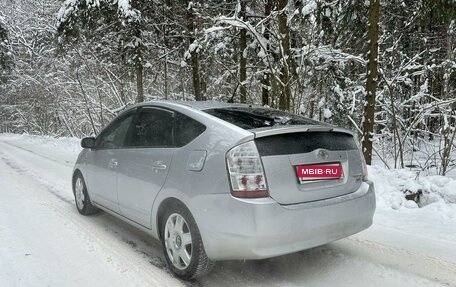 Toyota Prius, 2006 год, 890 000 рублей, 11 фотография